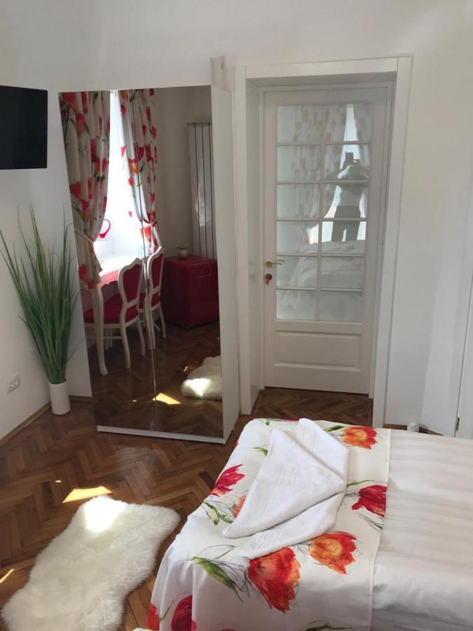 Victoria Luxury Apartment 11 Boekarest Buitenkant foto